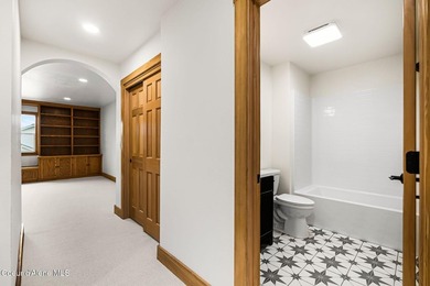 Welcome to this South Sandpoint gem where timeless neighborhood - photo 32