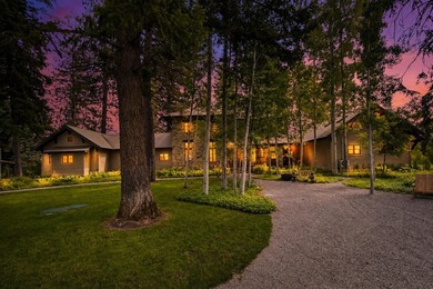 Beyond the gate, a winding approach through nearly 6.95 acres of - photo 4