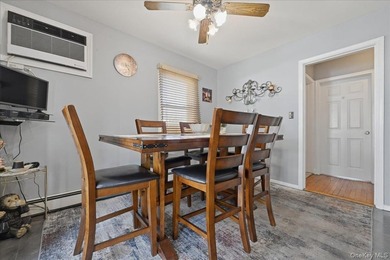 Welcome to this beautifully maintained 4-bedroom, 2 full bath - photo 5