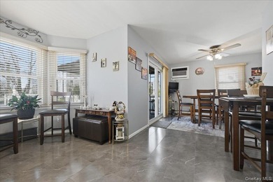 Welcome to this beautifully maintained 4-bedroom, 2 full bath - photo 6