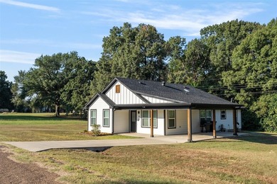 Cedar Creek Lake Home For Sale in Mabank Texas