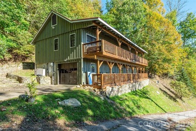 3 Full Bedrooms plus Bunk Room! Offered FULLY FURNISHED, this - photo 11
