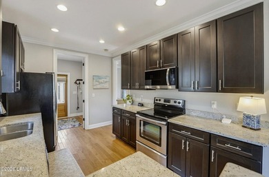 The perfect cottage in Old Shell Point! Full of Lowcountry charm - photo 18