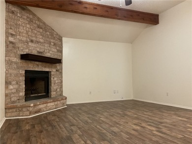 Move-In Ready! Charming 3-bedroom, 2-bath, 2-car garage home - photo 18