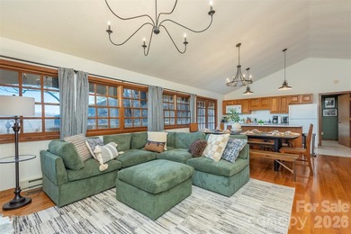 3 Full Bedrooms plus Bunk Room! Offered FULLY FURNISHED, this - photo 21