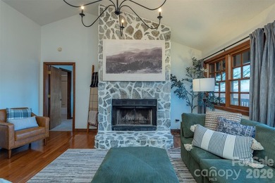 3 Full Bedrooms plus Bunk Room! Offered FULLY FURNISHED, this - photo 23
