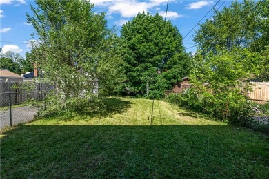Welcome Home! This charming 3 bedroom and 1.5 bath Colonial in - photo 24