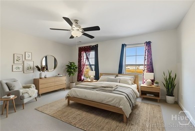 Bring an offer! Spacious home with pond views and a well-planned - photo 27