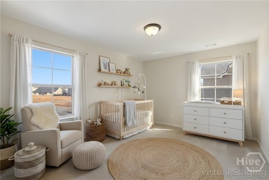 Bring an offer! Spacious home with pond views and a well-planned - photo 28