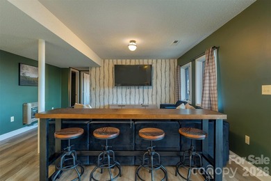 3 Full Bedrooms plus Bunk Room! Offered FULLY FURNISHED, this - photo 31