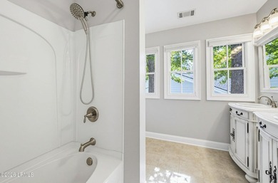 The perfect cottage in Old Shell Point! Full of Lowcountry charm - photo 34