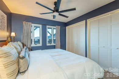 3 Full Bedrooms plus Bunk Room! Offered FULLY FURNISHED, this - photo 34