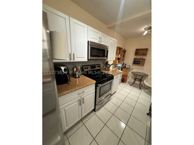 Beautifully updated, spacious & renovated 1 bed, 1.5 bath condo - photo 4