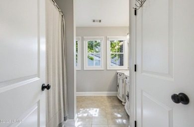 The perfect cottage in Old Shell Point! Full of Lowcountry charm - photo 35