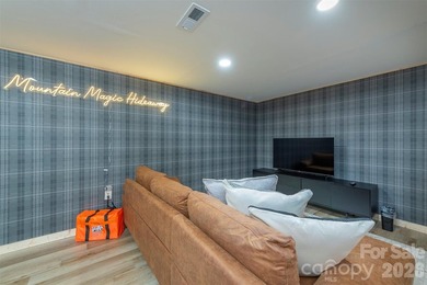3 Full Bedrooms plus Bunk Room! Offered FULLY FURNISHED, this - photo 37