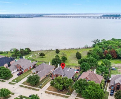 Lake Ray Hubbard Home Sale Pending in Garland Texas