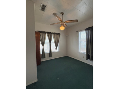 Must see!! Investor opportunity! Prime location near downtown - photo 4