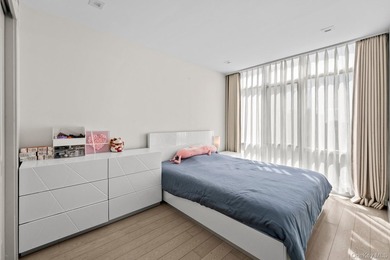 This stunning apartment presents a bright and comfortable living - photo 7