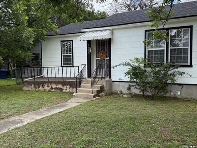INVESTORS welcome - Still needs some TLC - New fresh interior - photo 3