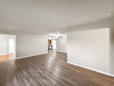 Just listed a perfect starter home or downsizing. This gem - photo 8