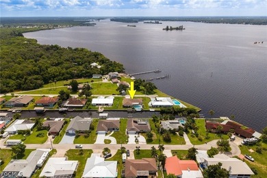 Boat Lovers Paradise! This beautiful, newly remodeled home is - photo 32
