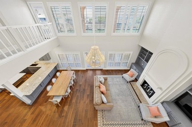 Beautiful shady side canal front 5 bedroom home in Island - photo 8