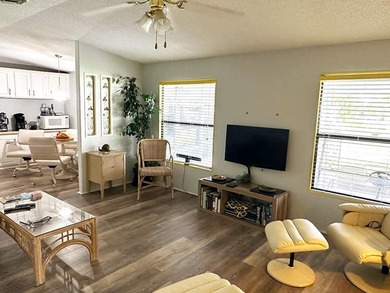 This 1320 square foot manufactured home in Bonita Terra features - photo 5