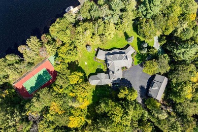'Tojenka' is a rare Big Moose Lake estate offering an - photo 11