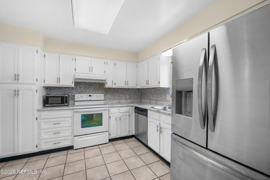 **RENOVATED**FIRST FLOOR**GREAT LOCATION** This charming - photo 12