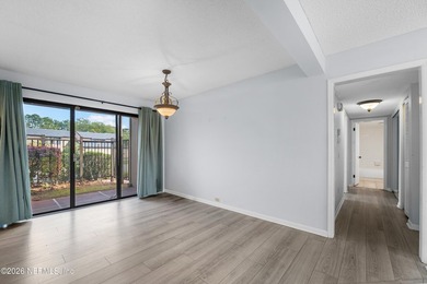 **RENOVATED**FIRST FLOOR**GREAT LOCATION** This charming - photo 14