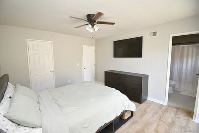 UPGRADED SINGLE STORY 3 BEDROOM AT TUCKED AWAY AT END OF - photo 15