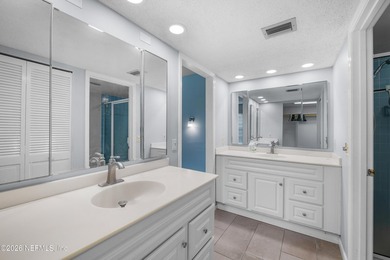 **RENOVATED**FIRST FLOOR**GREAT LOCATION** This charming - photo 23