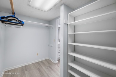 **RENOVATED**FIRST FLOOR**GREAT LOCATION** This charming - photo 25