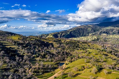 Located near Bear Valley Springs, the Black Oaks Ranch is a - photo 34