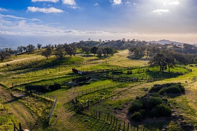 Located near Bear Valley Springs, the Black Oaks Ranch is a - photo 45