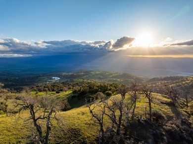 Located near Bear Valley Springs, the Black Oaks Ranch is a - photo 49