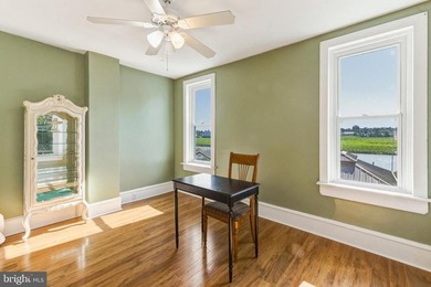 **WATERVIEW** Enjoy LIFE on the WATER here in this lovely 4 - photo 7