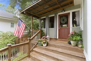This beautifully renovated home with a split-bedroom floorplan - photo 3