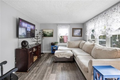 Charming cottage located in the desirable Plum Point Shores - photo 11