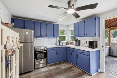 Charming cottage located in the desirable Plum Point Shores - photo 18