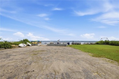 Charming cottage located in the desirable Plum Point Shores - photo 26