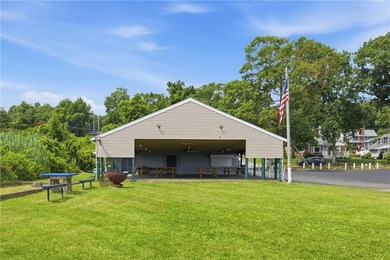 Charming cottage located in the desirable Plum Point Shores - photo 28