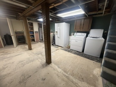 Big Views YEAR ROUND! 3/ 2 with unfinished basement. - photo 18