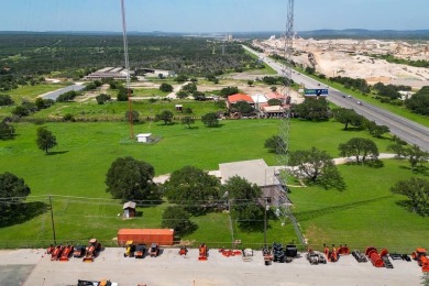 This multi-use commercial property on US Hwy 281 offers