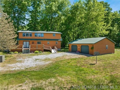 PRICE IMPROVEMENT! Welcome to your dream sanctuary, an inviting - photo 11