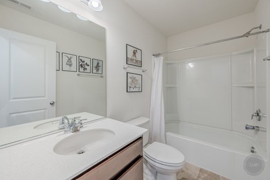 Meadow Ridge, beautiful townhomes in Aurora in school district - photo 18