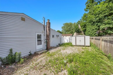 Welcome to 115 Dahlia Drive, a beautifully maintained 4-bedroom - photo 27