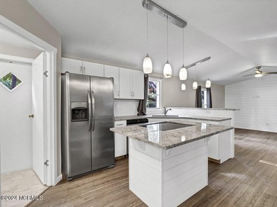 Modern Coastal Retreat with NO City taxes. Experience the best - photo 4
