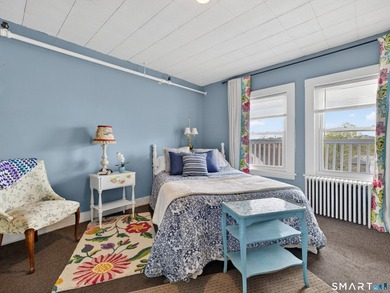 Located in the heart of New London's historic seaside district - photo 16