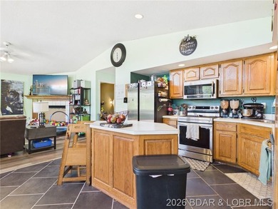 Stunning lake views and immense value await at this 5-bed - photo 16